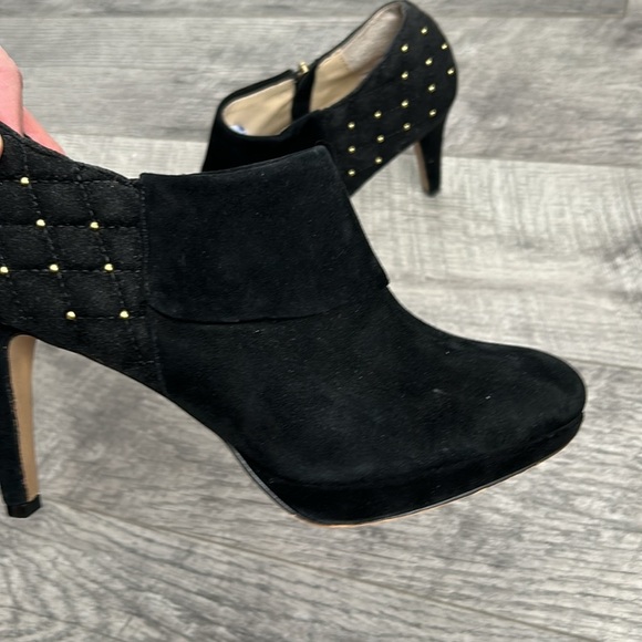 Adrienne Vittadini Suede Heel Ankle Booties  with gold studs Women size 8.5 - Picture 12 of 15